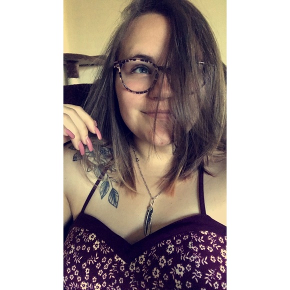 carlylaine98